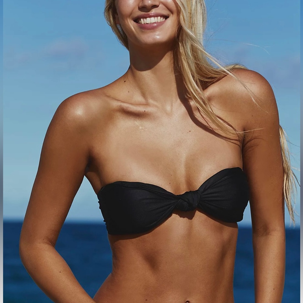 Urban Outfitters Black Bikini Swim Top, size large. NWT